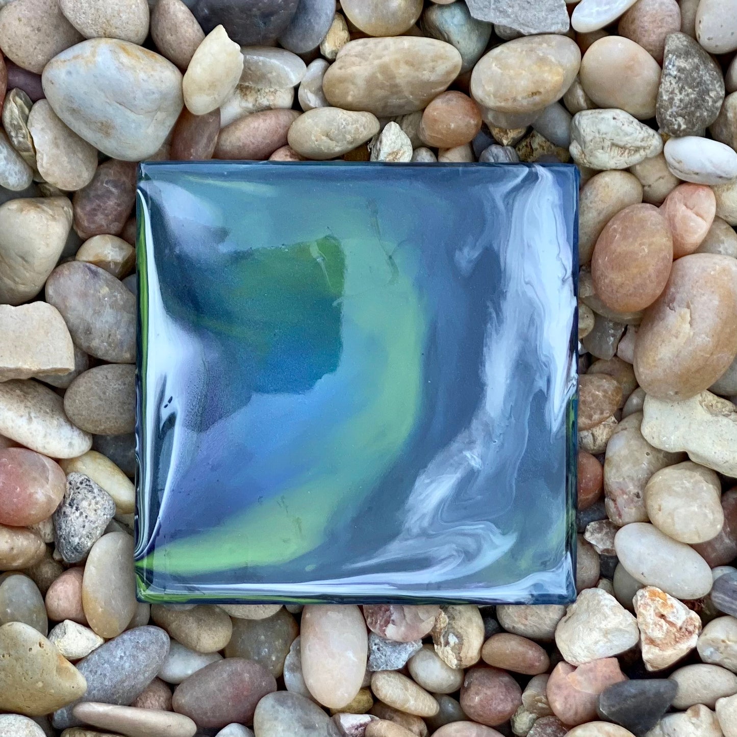 Single Tile with Easel