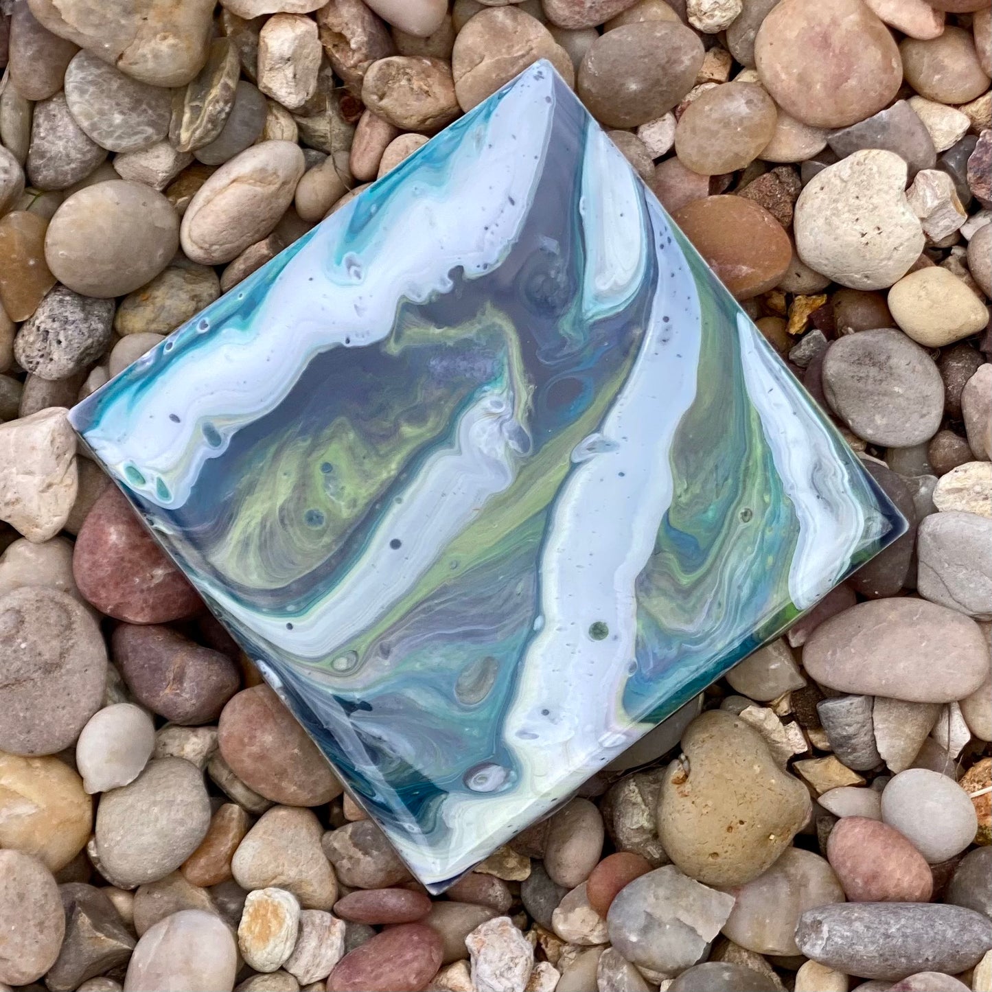 Single Tile with Easel