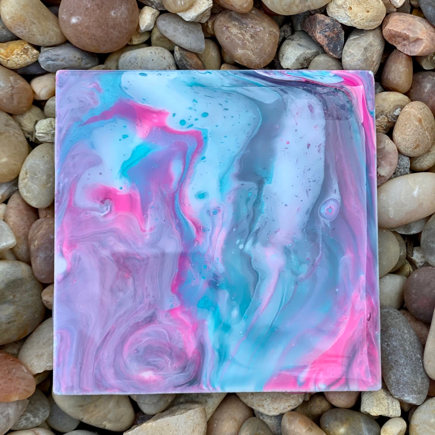 Single Tile with Easel