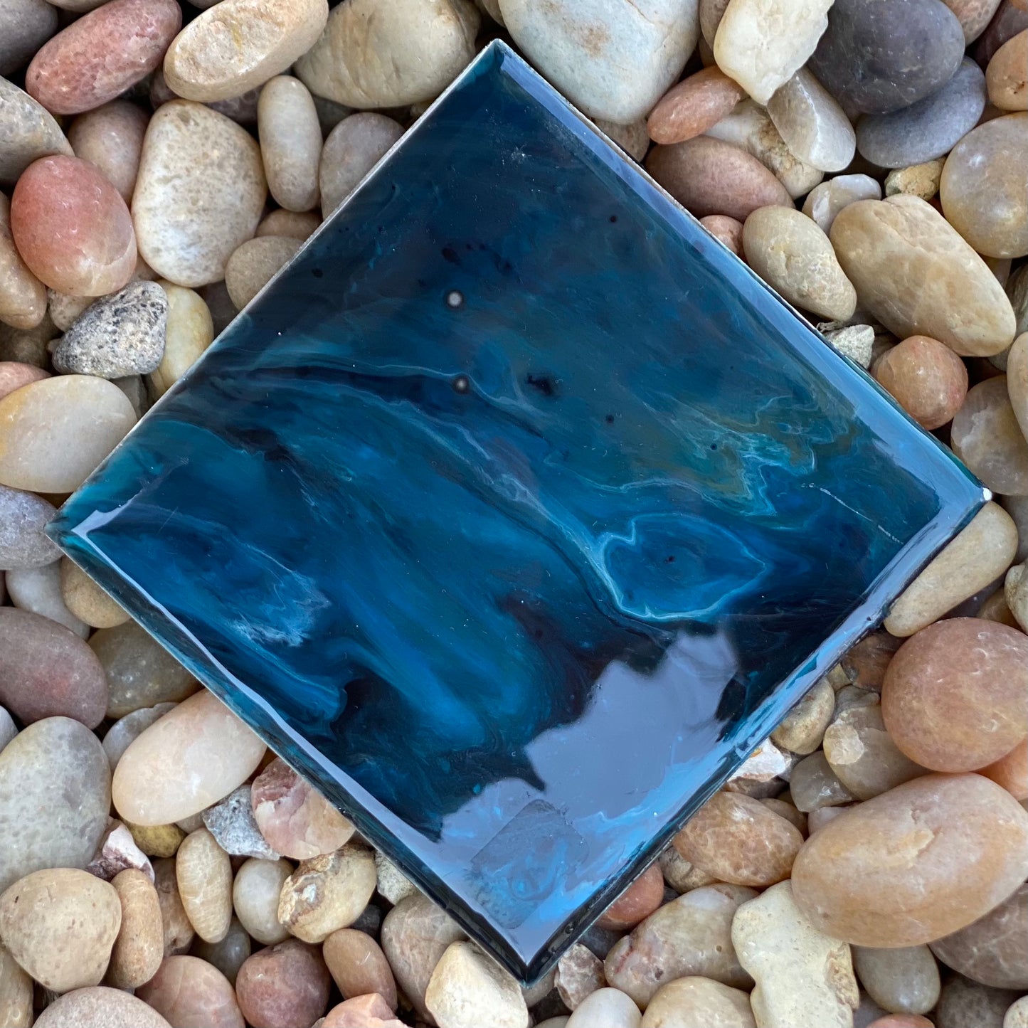 Single Tile with Easel