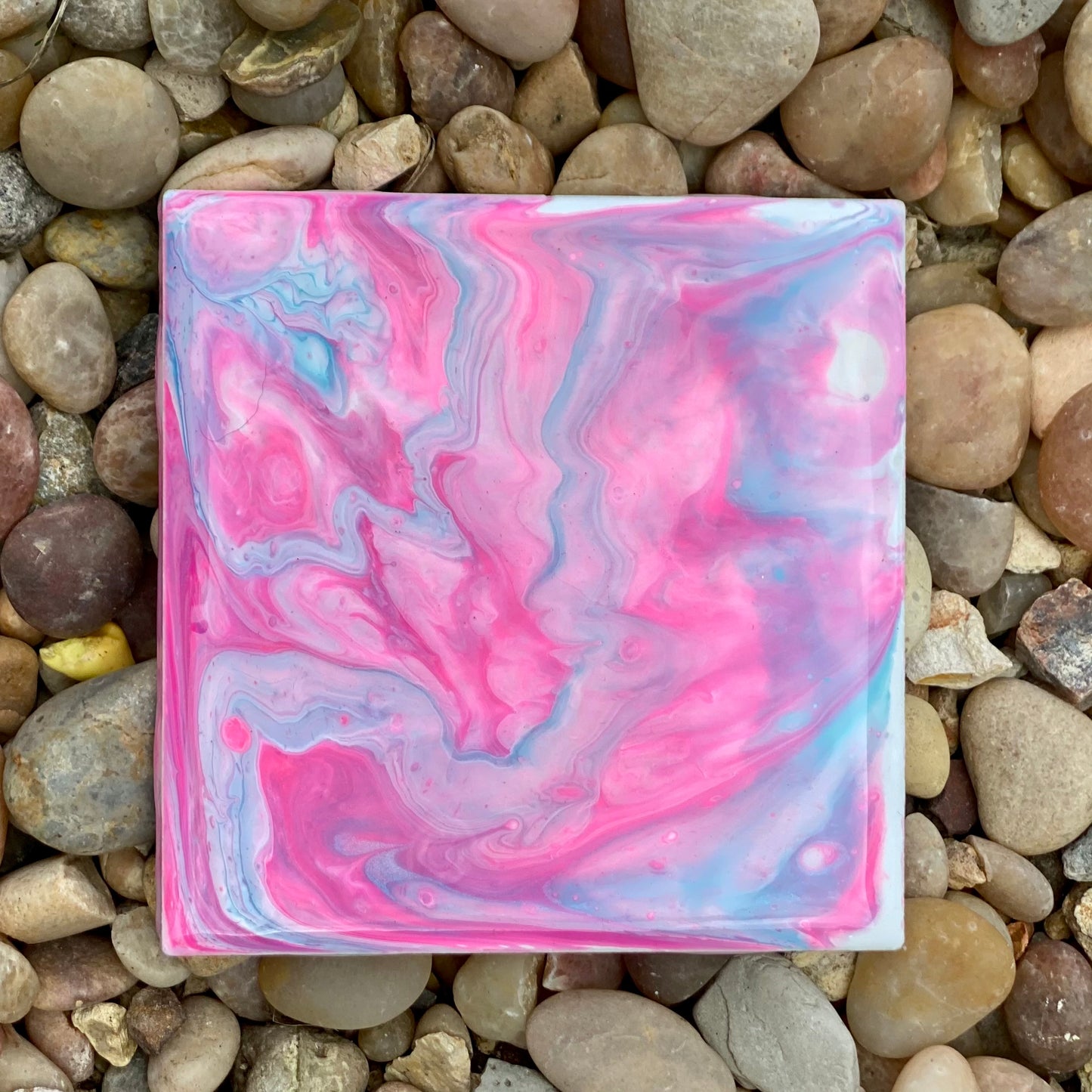 Single Tile with Easel