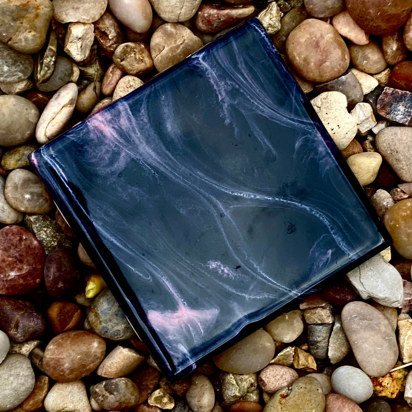 Single Tile with Easel