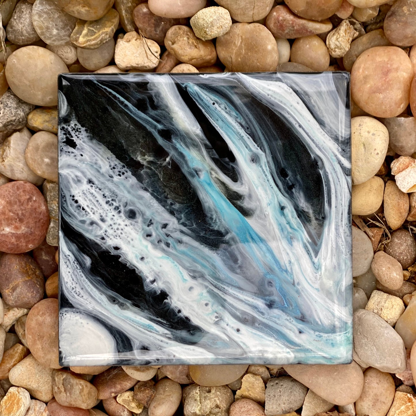 Single Tile with Easel