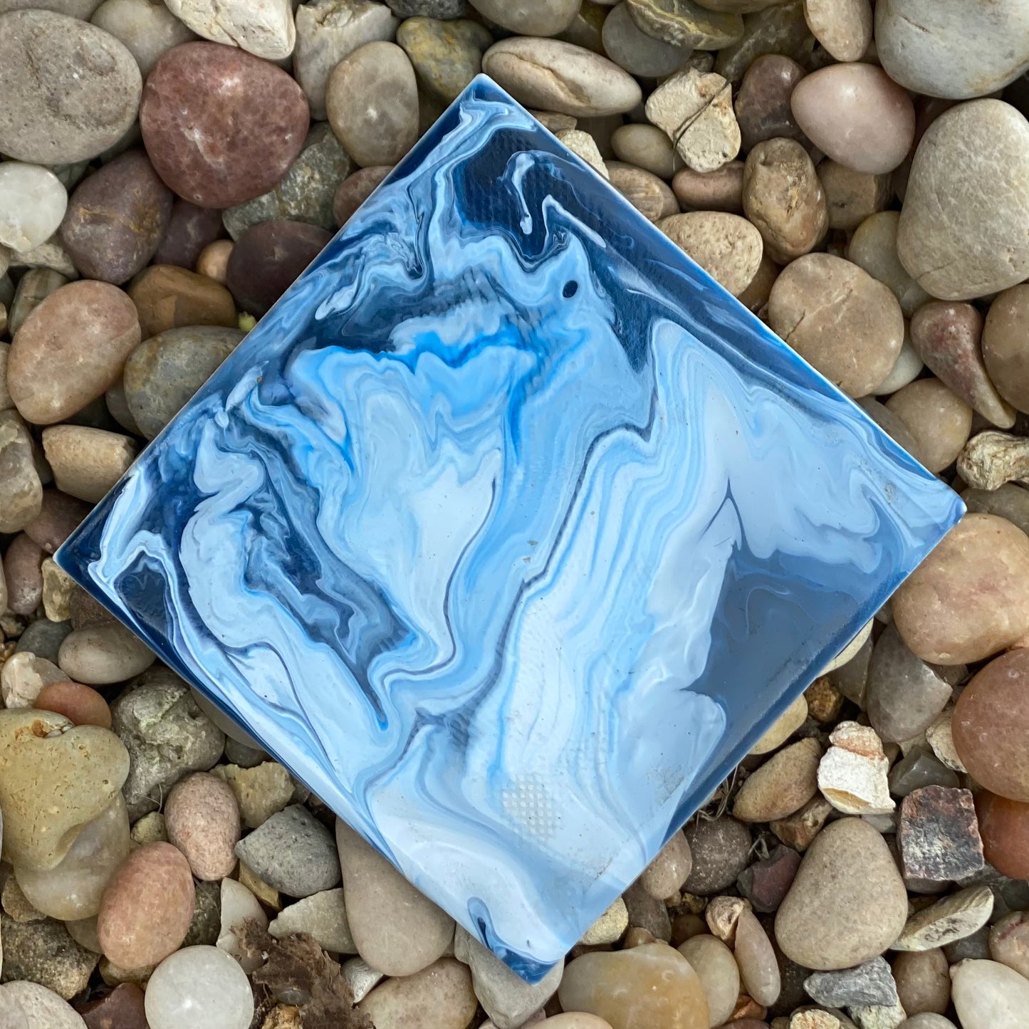 Single Tile with Easel