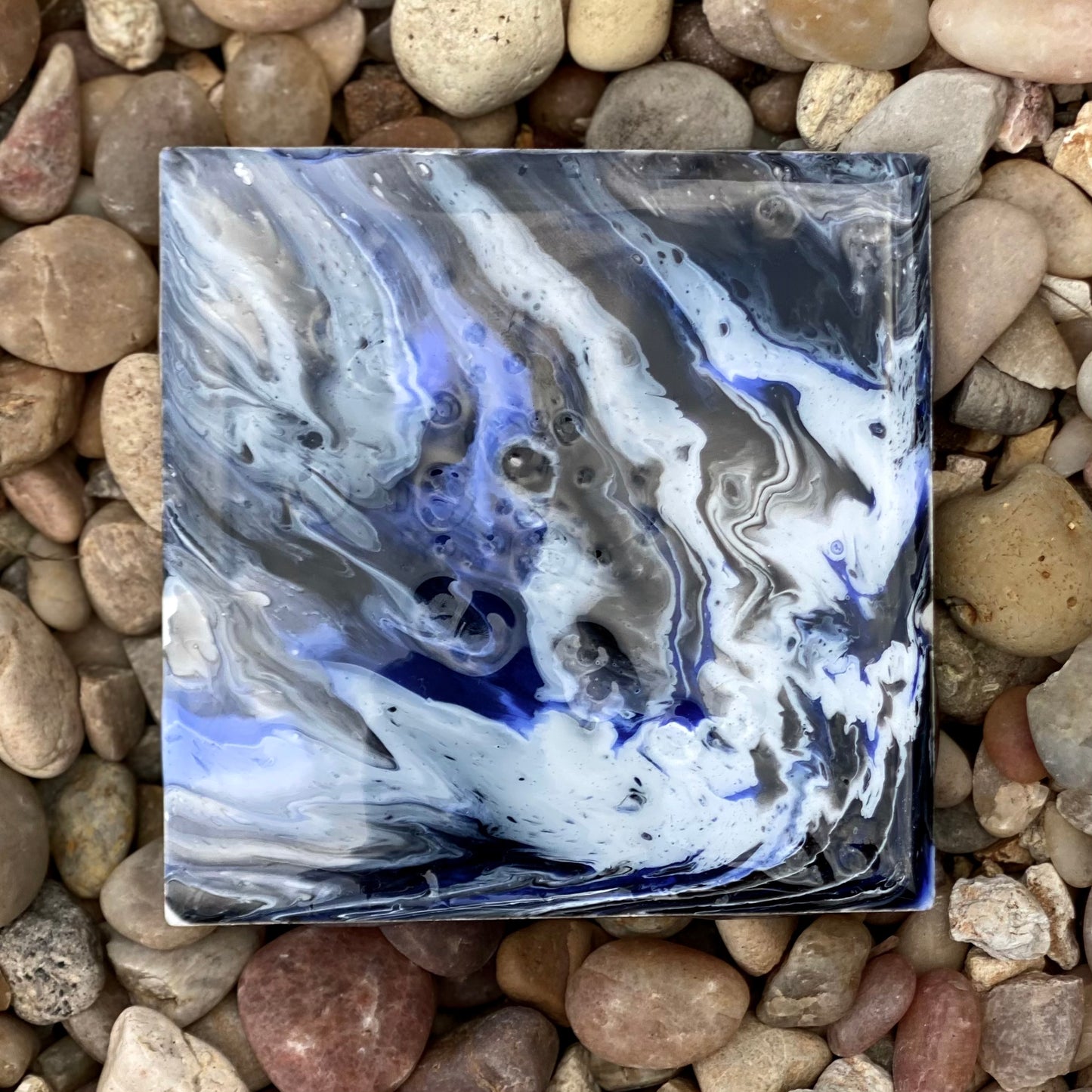 Single Tile with Easel