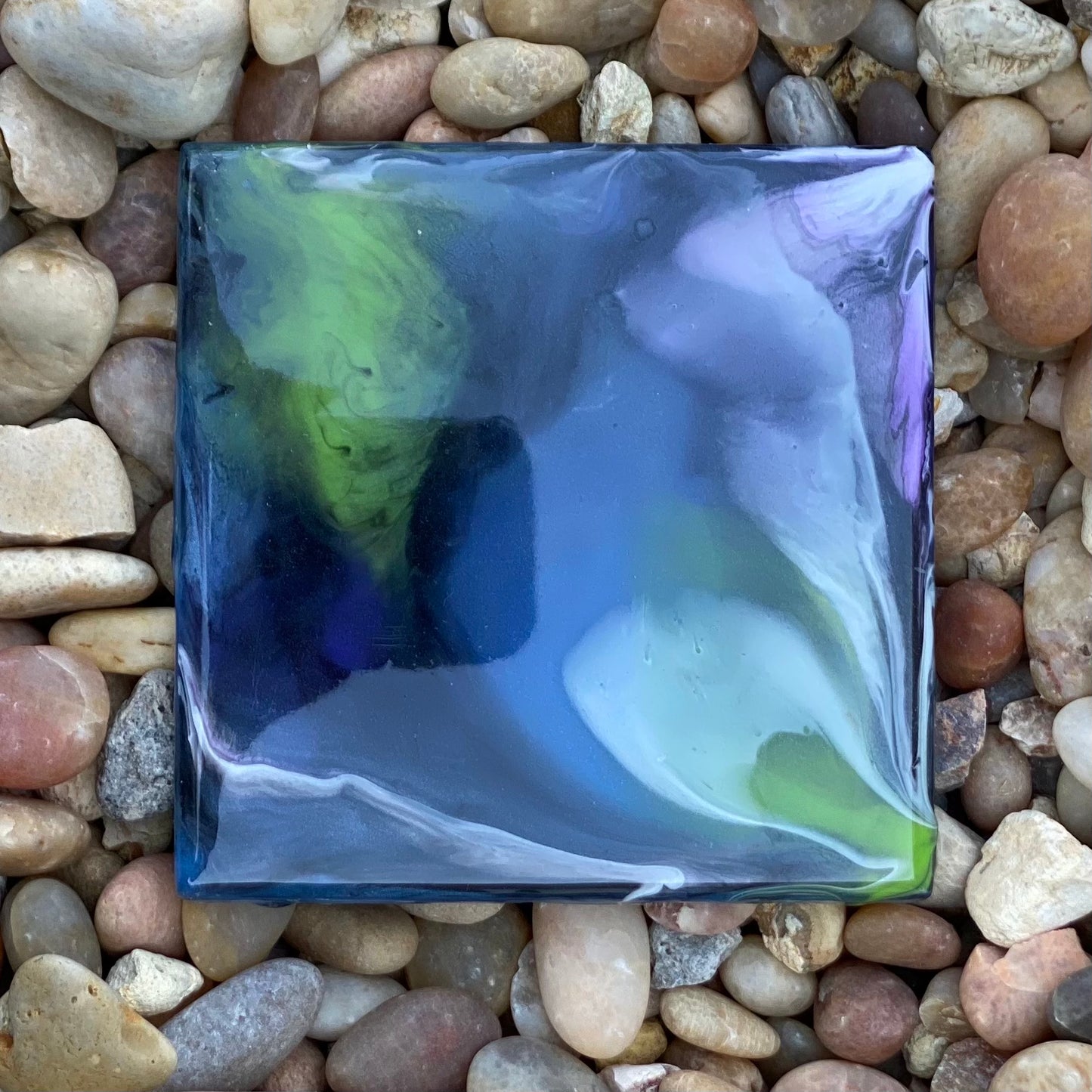 Single Tile with Easel