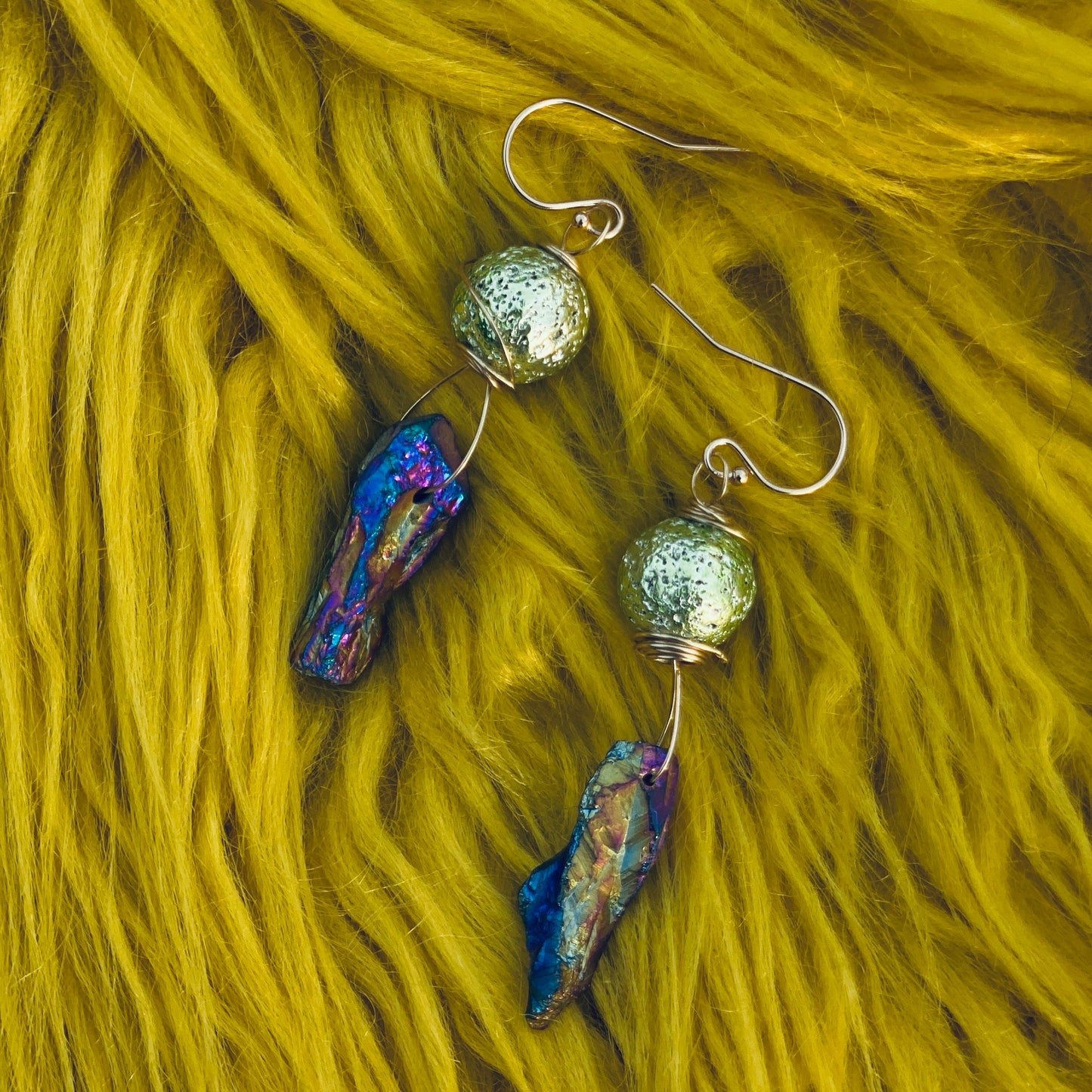Yeah Baby! - Hematite 14k gold earrings