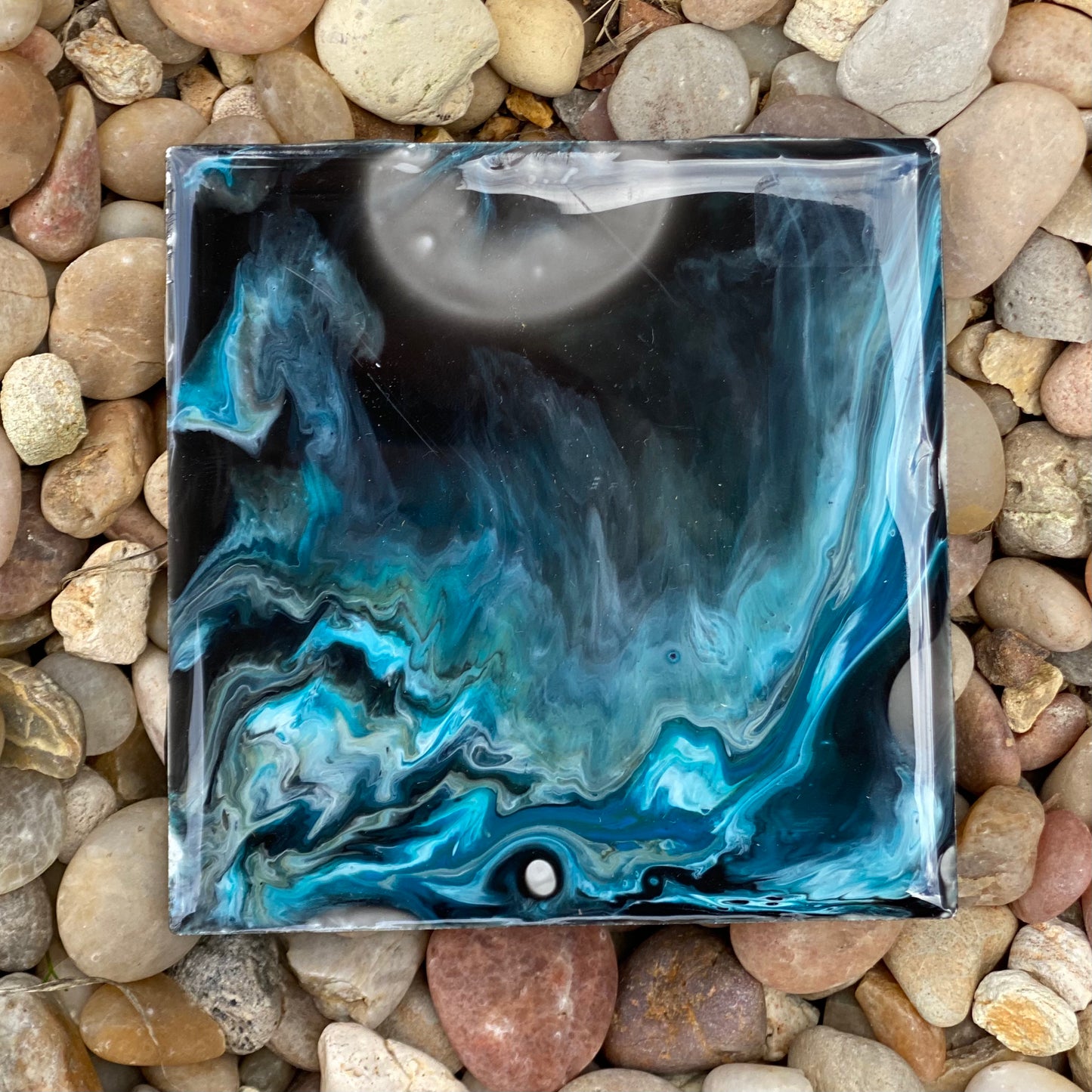 Single Tile with Easel