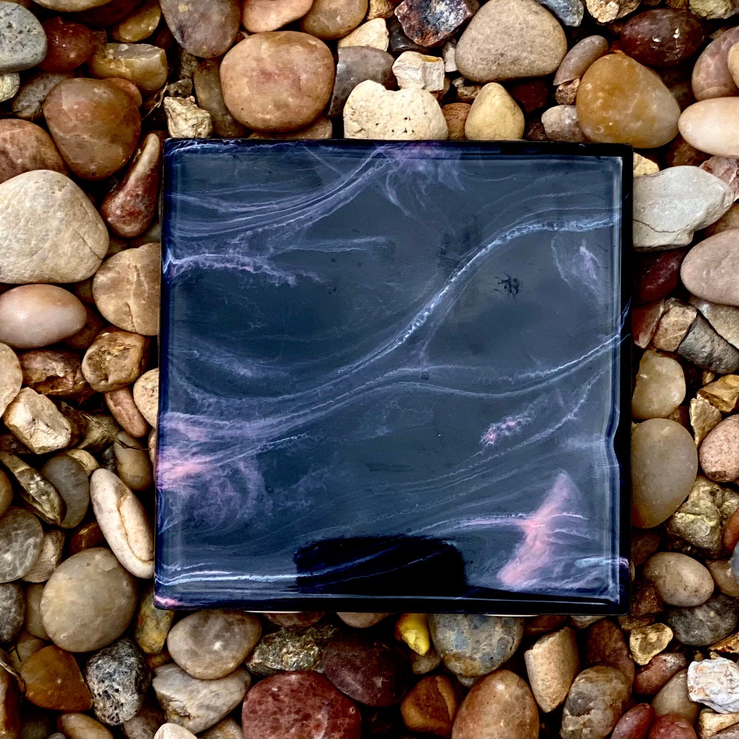 Single Tile with Easel