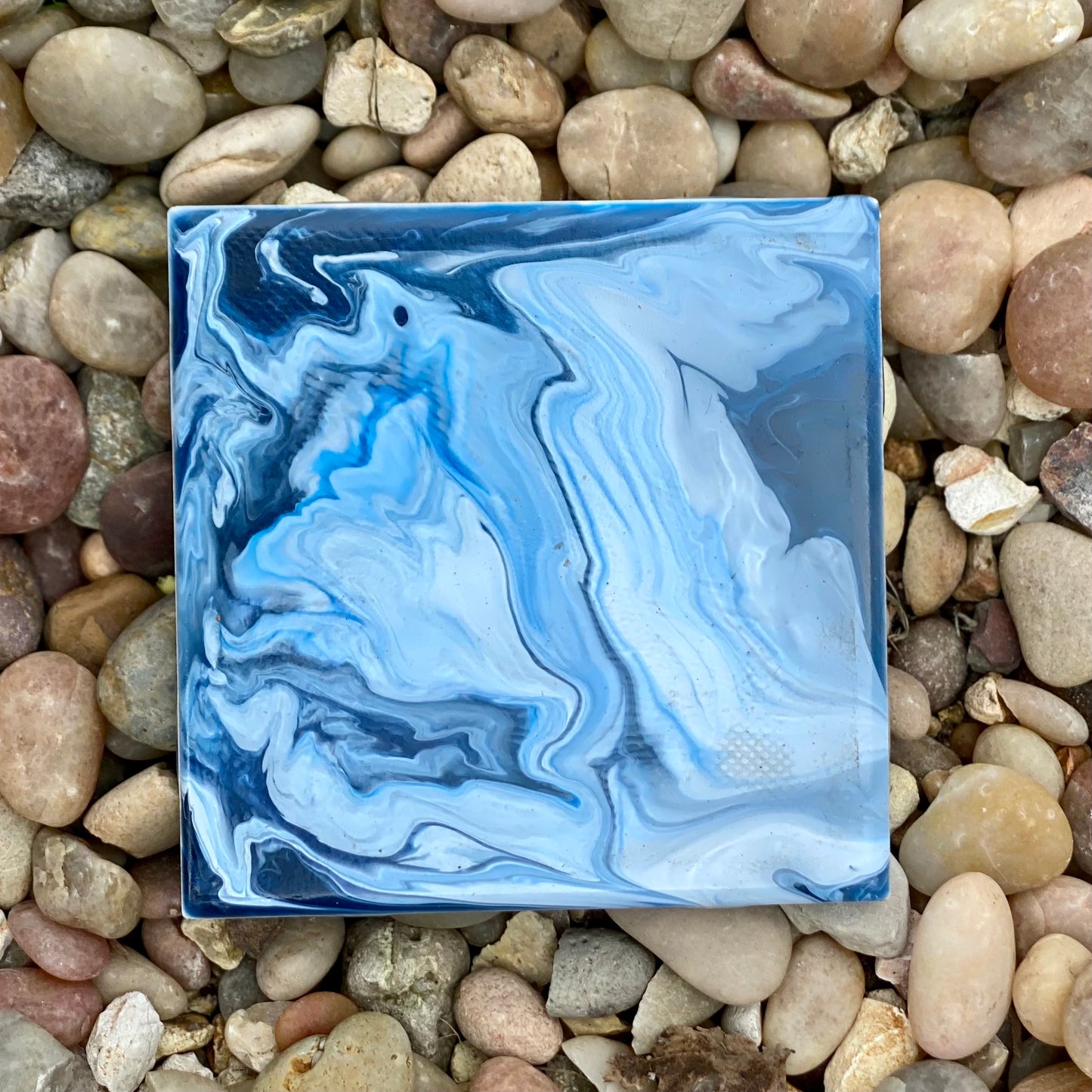 Single Tile with Easel