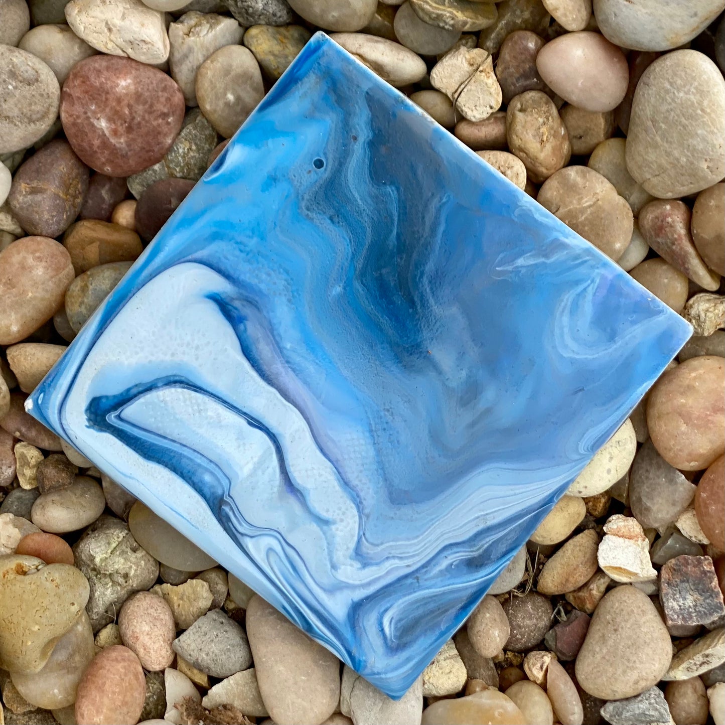 Single Tile with Easel